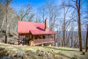 Mountain Serenity: JACUZZi, Views & Luxury - Image 2