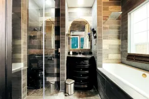 Guest house with full kitchen and bath - Image 4