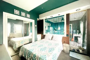 Guest house with full kitchen and bath - Image 3