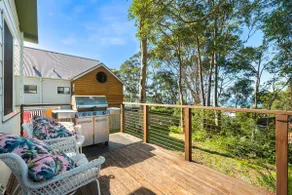 Peaceful coastal retreat with ocean & bush views - Image 2