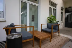 Bright apartment in the third district with a terrace - Image 3