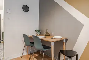 Chic Plateau Studio w/ Balcony - Image 5