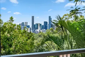 Poppy's Place! 4Bed/1Bath/2Car/Views/House ~Bardon - Image 4