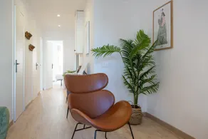 11CRC1037 Newly decorated Flat near Sants Station - Image 2