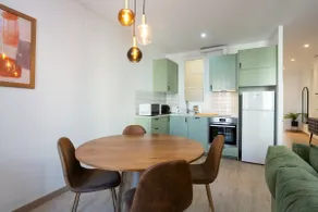 11CRC1037 Newly decorated Flat near Sants Station - Image 3