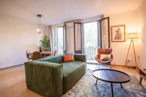 12CRC1038 - Refurbished Big Cozy Apartment - Image 5