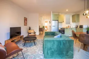 12CRC1038 - Refurbished Big Cozy Apartment - Image 4