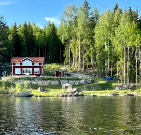 Newly-built house with private beach and jacuzzi! - Image 3