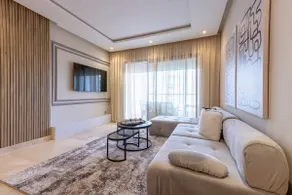 Bright and stylish 2BR apartment with View - Image 3
