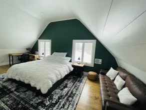 Private Barn style loft king bed - Image 2