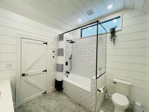 Private Barn style loft king bed - Image 4