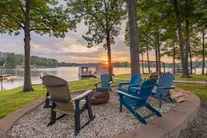 Firepit, Dock, Pool table, Dock Bar, Kayaks - Image 5