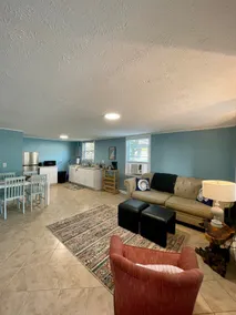 Bra’ Todds’ Beach Bungalow w Beach access - Image 4