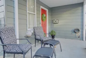 Updated and Stylish Victorian near W&J - Image 4