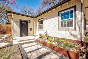 Beautiful Cozy Home in Central ATX, mins to Dntwn - Image 2