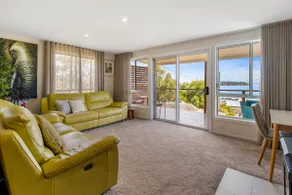'The Alonnah' Beach House - Main House & Unit - Image 5