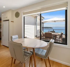 'The Alonnah' Beach House - Main House & Unit - Image 4