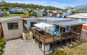 'The Alonnah' Beach House - Main House & Unit - Image 2