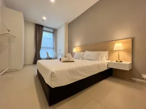 Spacious Condo in Mont Kiara Arcoris [1-5pax] - Image 3