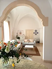 Beautiful house near the sea - Image 4