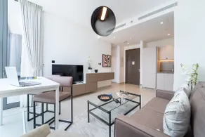 Intimate Apartment with Scenic View of Dubai Creek - Image 3