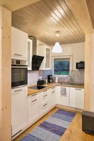Apple House on Lake Hennesee - Image 4