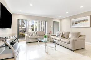 4 Bedroom Home w/ private heated Pool! - Image 4