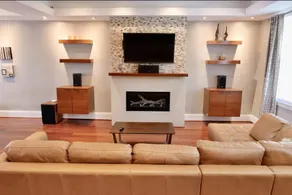 Spacious, Family-Friendly: 65” Roku+Chef's Kitchen - Image 5