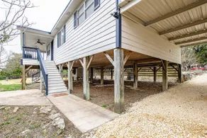 Fresh and fun Belton lake view home - Image 4
