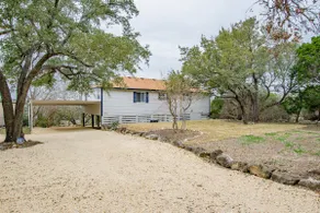 Fresh and fun Belton lake view home - Image 3