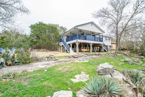 Fresh and fun Belton lake view home - Image 2