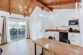 246C - Large Studio w/ Kitchenette, Laundry & Deck - Image 4