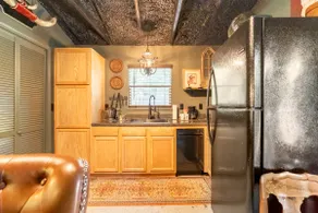 The Moody Loft (Murray Hill) - Image 3