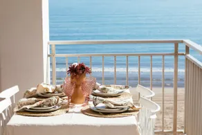 Great apt with incredible sea views - Image 2