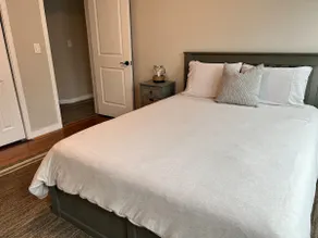 2 BR Rental in Downtown Newport - Image 3