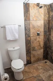 Loft 105| steps from the central square+parking - Image 5