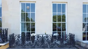 Regency apartment in central Montpellier sleeps 4 - Pass the Keys - Image 4