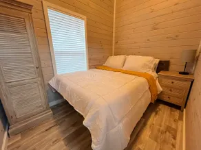 Luxury Cabin #8 - Image 4