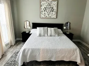 Spacious 3 BDRM for 9 - SA & NB - Image 2