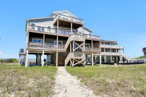 Beachfront Luxury 6 BR 6.5 bath, Hot tub, elevator - Image 4