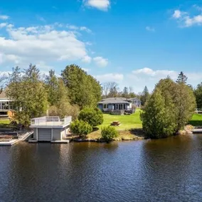 Sturgeon Lake Cottage - Image 3