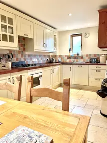 Pretty Wood · Quiet Cottage in Private Meadow - Image 5