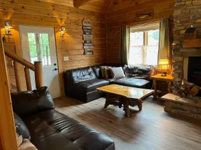 Little Valley private log cabin in the woods by Lake Petenwell - Image 3