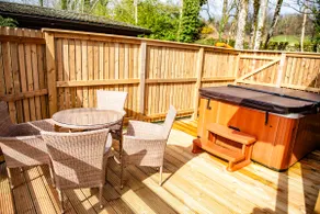 Birch Lodge 20 with Hot Tub - Image 2