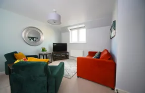 Detached Coach House + Private Garage | Swindon - Image 5
