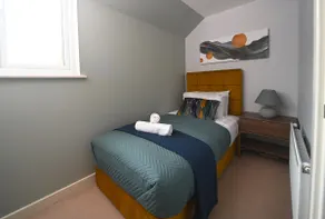 Detached Coach House + Private Garage | Swindon - Image 3