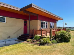 Waterfront Views, Bird Watching, Walk to Beach - Image 5