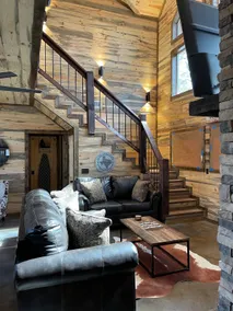 The Big Tex Luxury Cabin is EPIC - Image 4