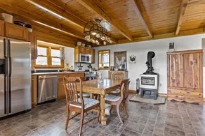 Stunning Cedar Cabin, Hot Tub, Amazing Views! - Image 5