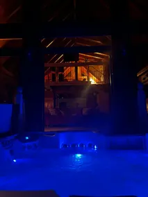 Stunning Cedar Cabin, Hot Tub, Amazing Views! - Image 3